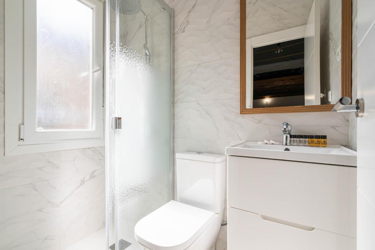 Apartamento Reformado En El Centro Con Dos Habitaciones Alquiler Temporal Madrid Exterior foto